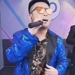 他们朝我扔粑粑，我拿粑粑做蛋挞