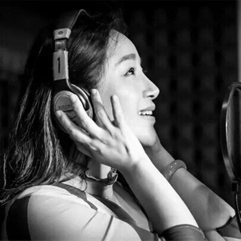 何佳词:佚名曲:佚名混音:毕春李演唱:何佳muhona tupao ndaro move