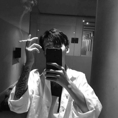 qq空间皮肤大图男生=手机空间界面皮肤怎么弄