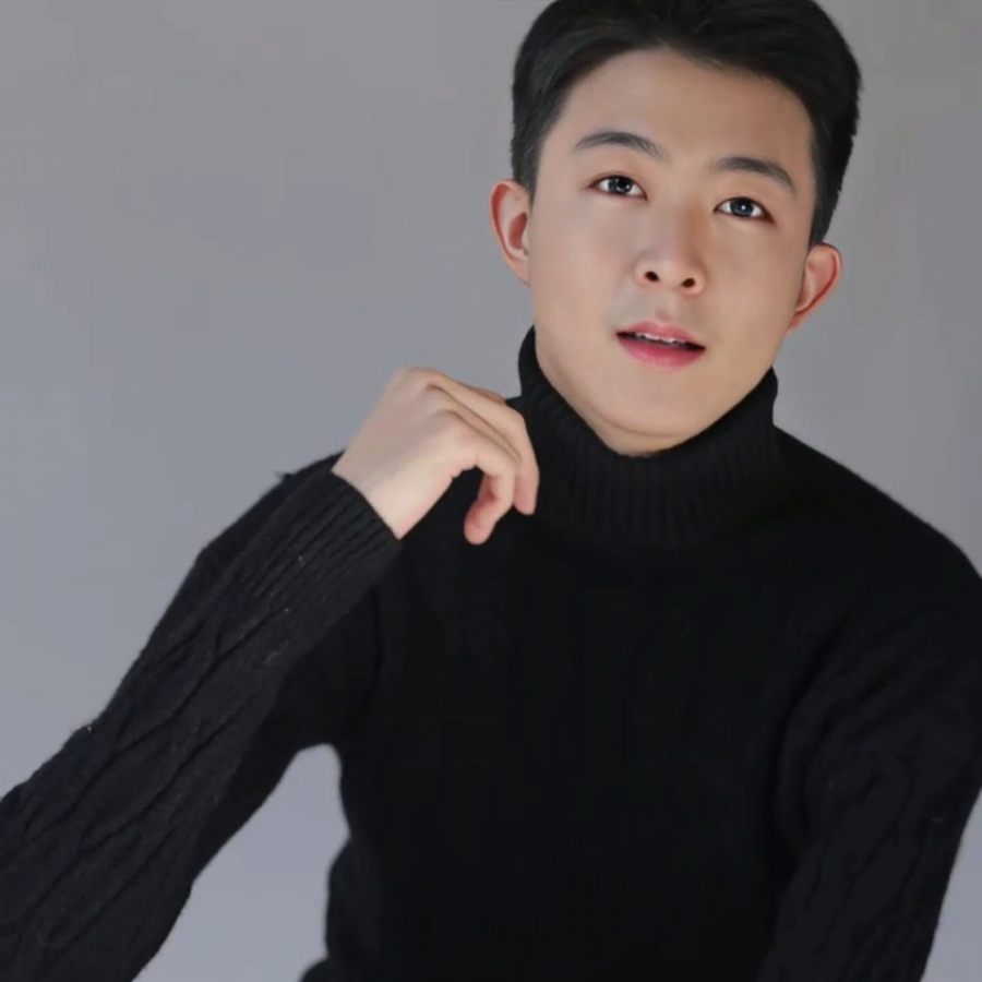 外部播放此歌曲>千年老妖 - 大鱼词:尹约曲:钱雷海浪无声将夜幕深深